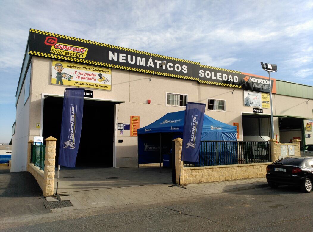 Inauguramos un nuevo taller Confortauto Neumáticos Soledad en Antequera