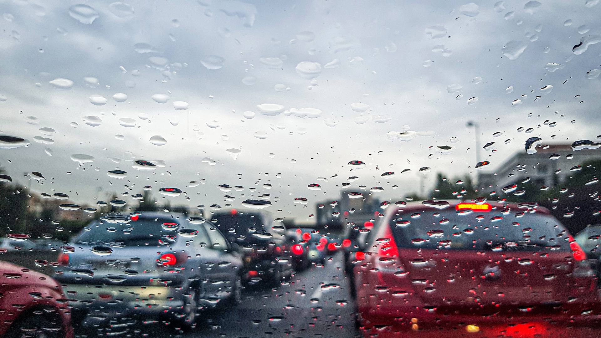 consejos de conducción y aquaplaning