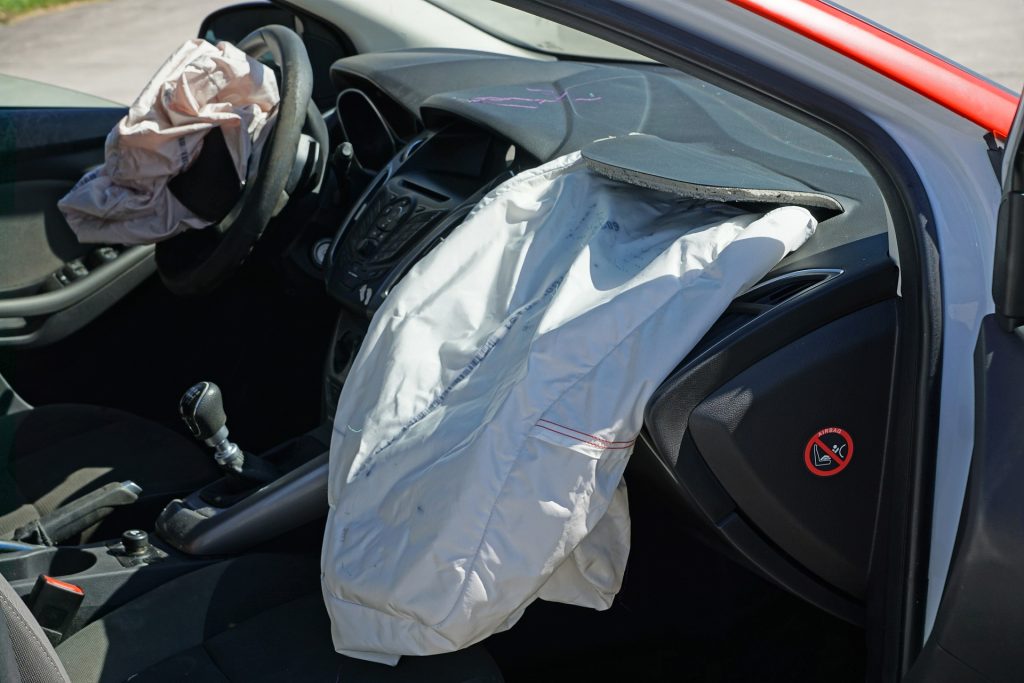 como funciona el airbag