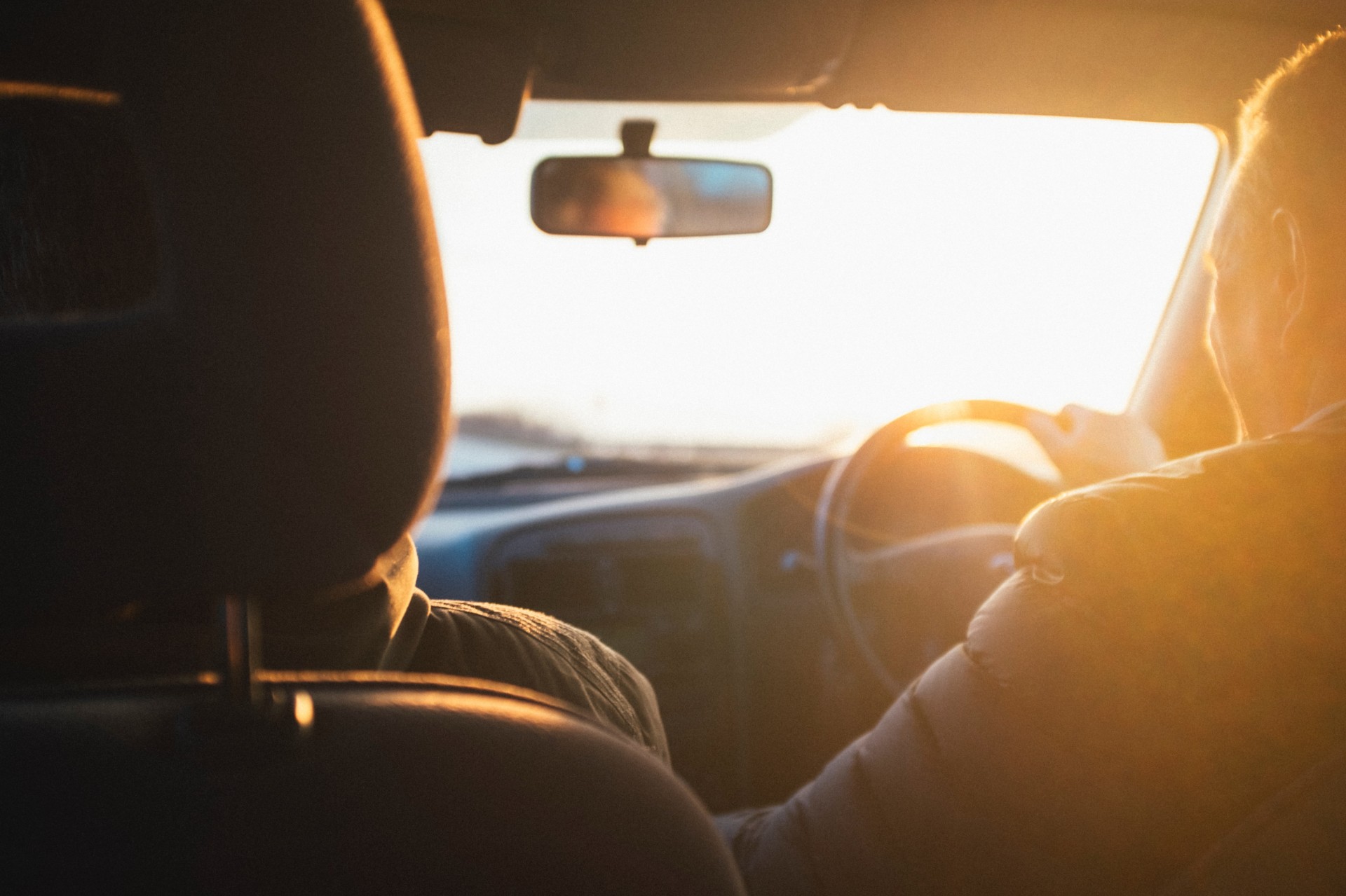 conducir por la izquierda en tu próximo viaje