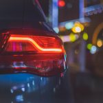 usar luces de emergencia coche
