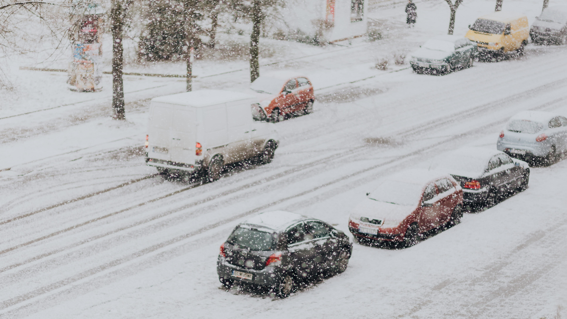 Cómo quitar el hielo sin estropear el parabrisas del coche