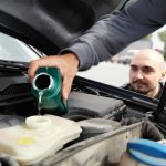 coche pierde aceite