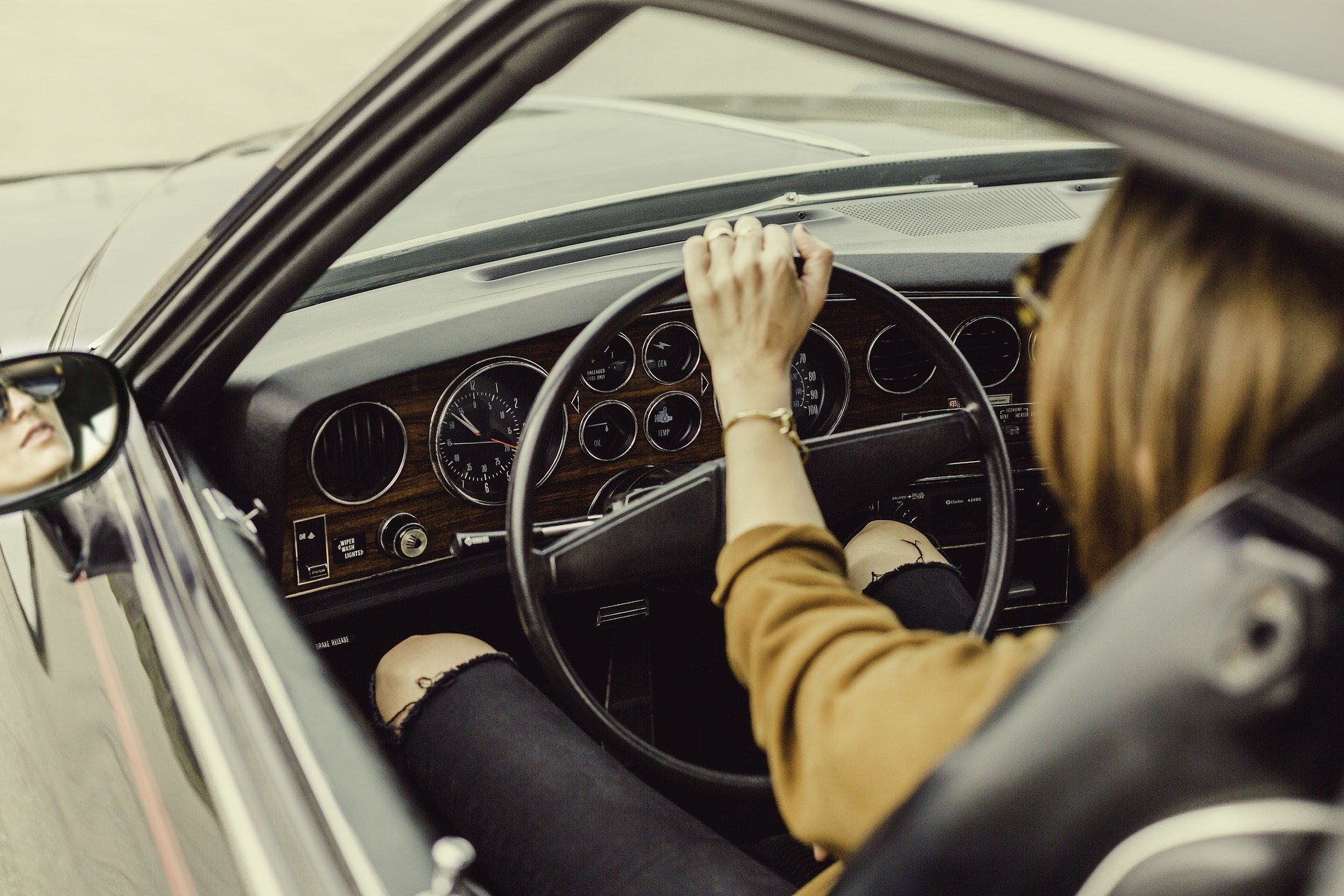 coche al volante