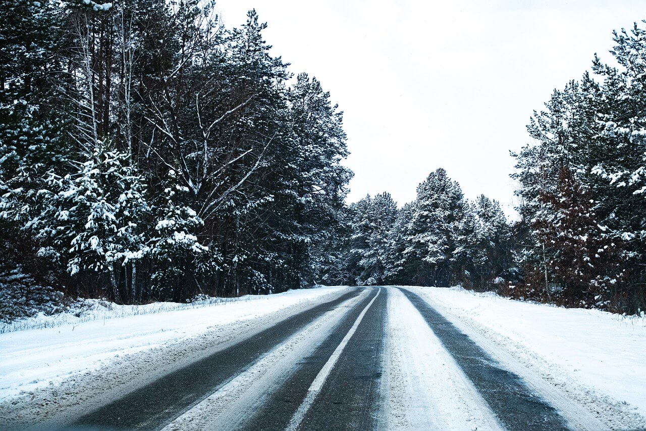 cómo conducir en hielo y nieve