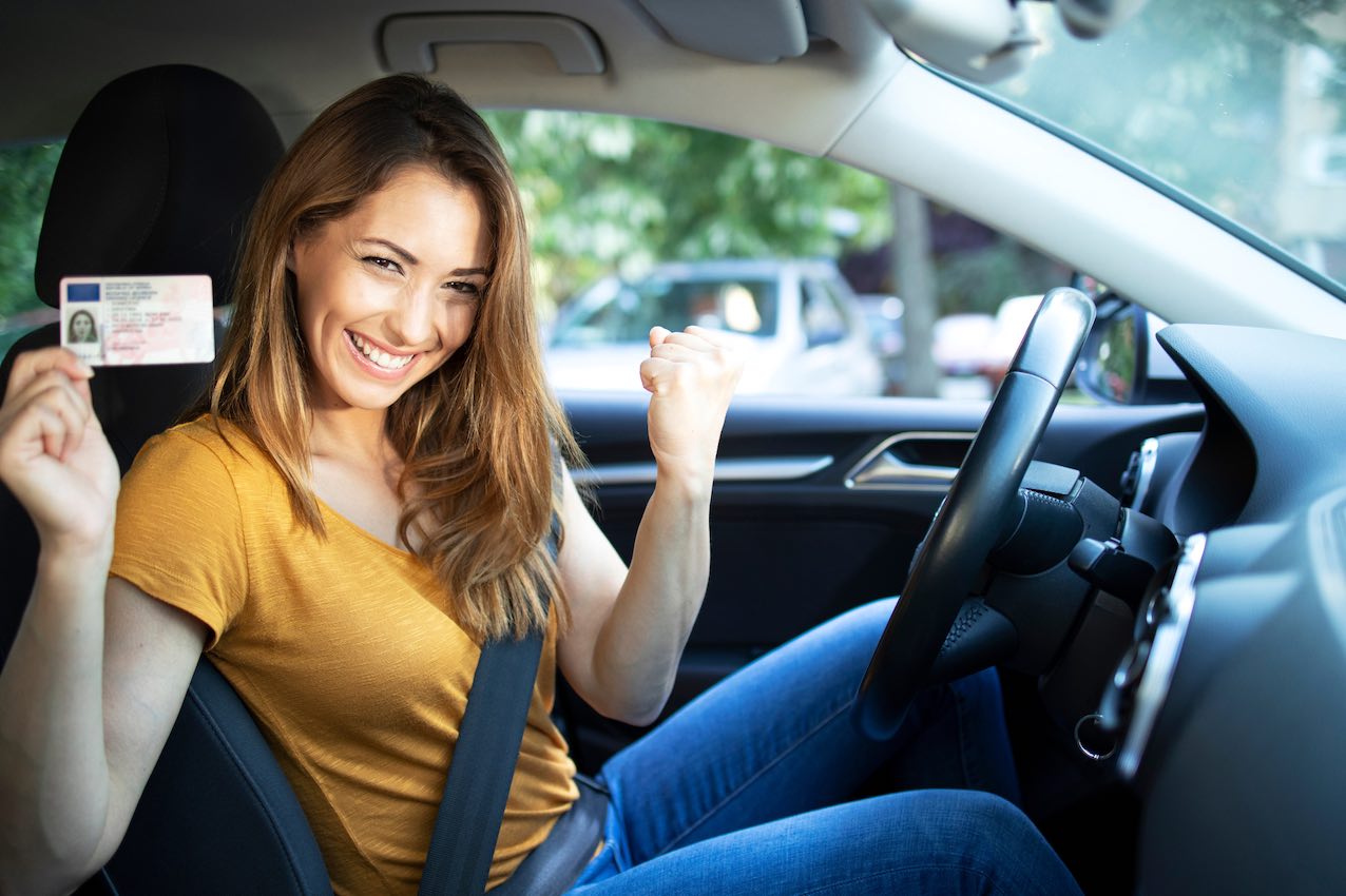 cuánto cuesta sacarse el carnet de coche