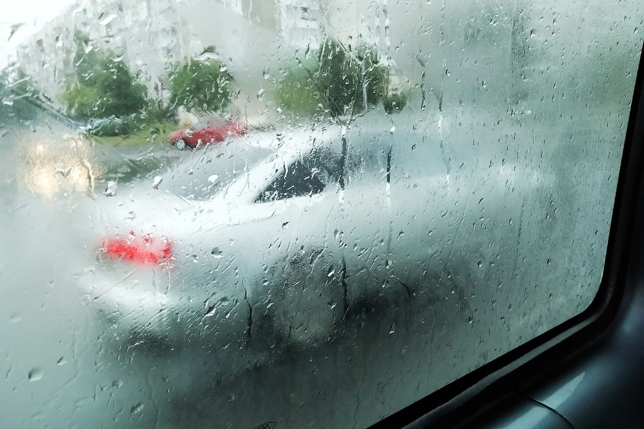 Vaho en los cristales del coche