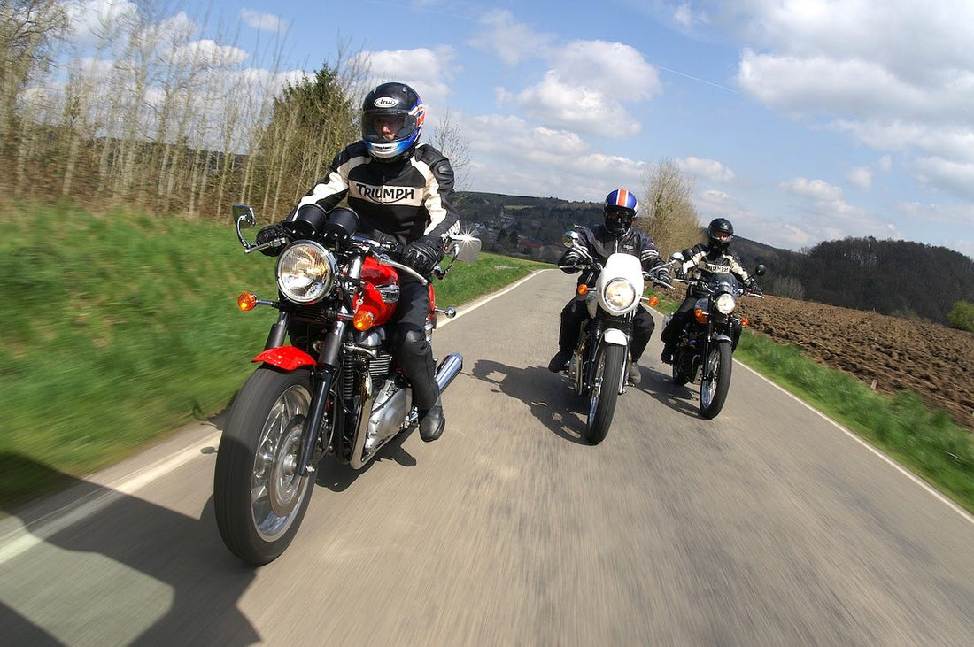 Ir en moto en verano: elige el equipamiento adecuado