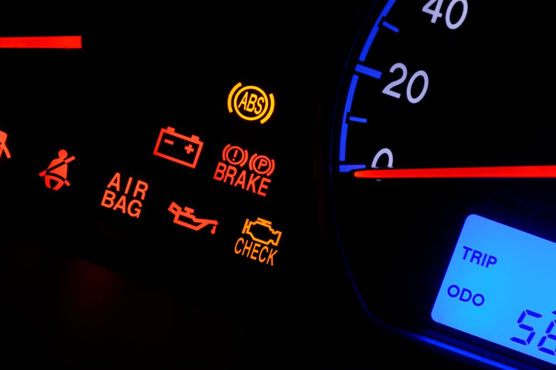 Todo lo que debes saber de los testigos de avería del coche