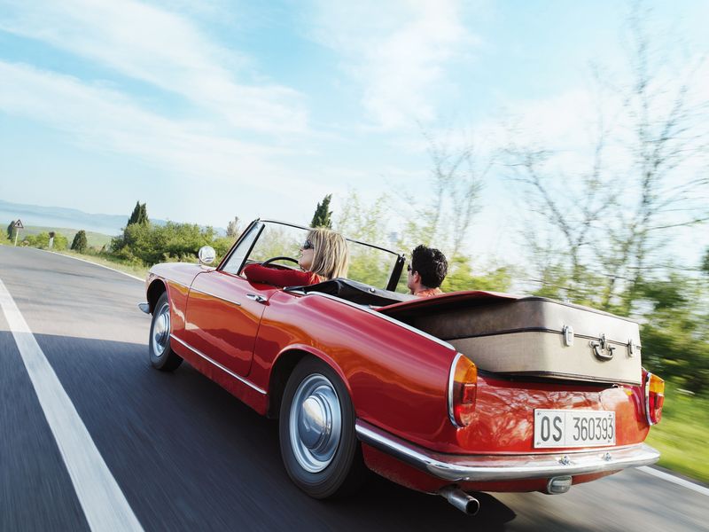 Preparar el coche para las vacaciones: ¿qué debemos hacer antes de viajar?