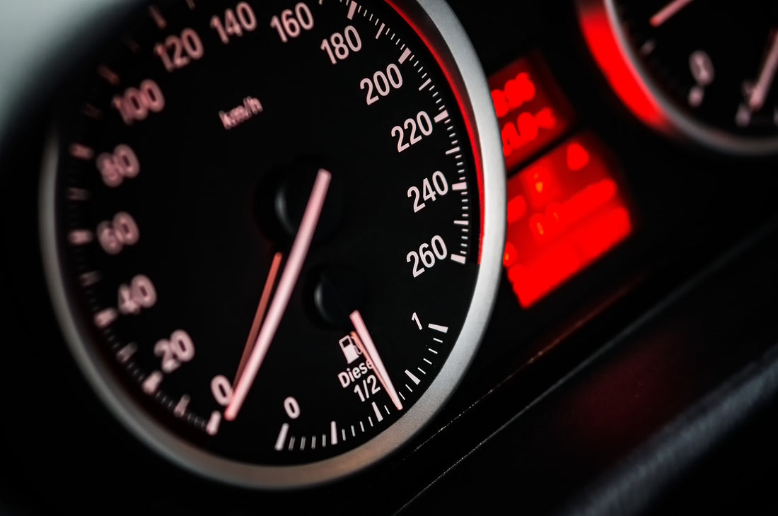 Conducir con el motor a bajas revoluciones puede provocar averías