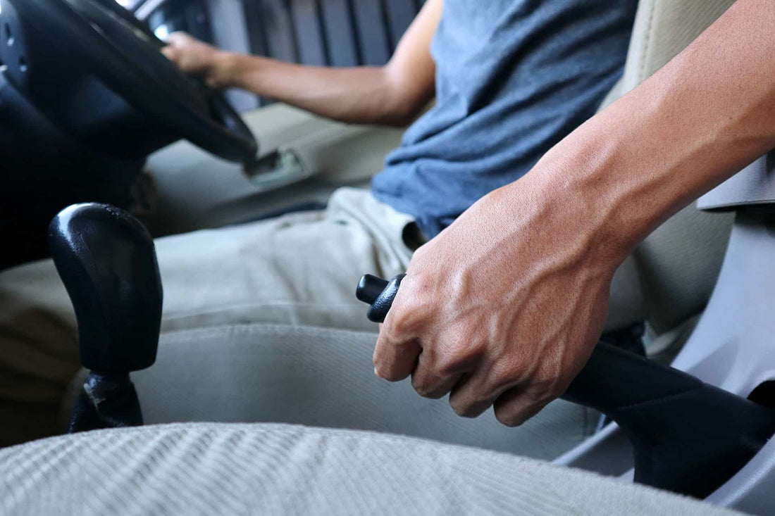 Cómo tensar el freno de mano: resolvemos tus dudas de seguridad y costes