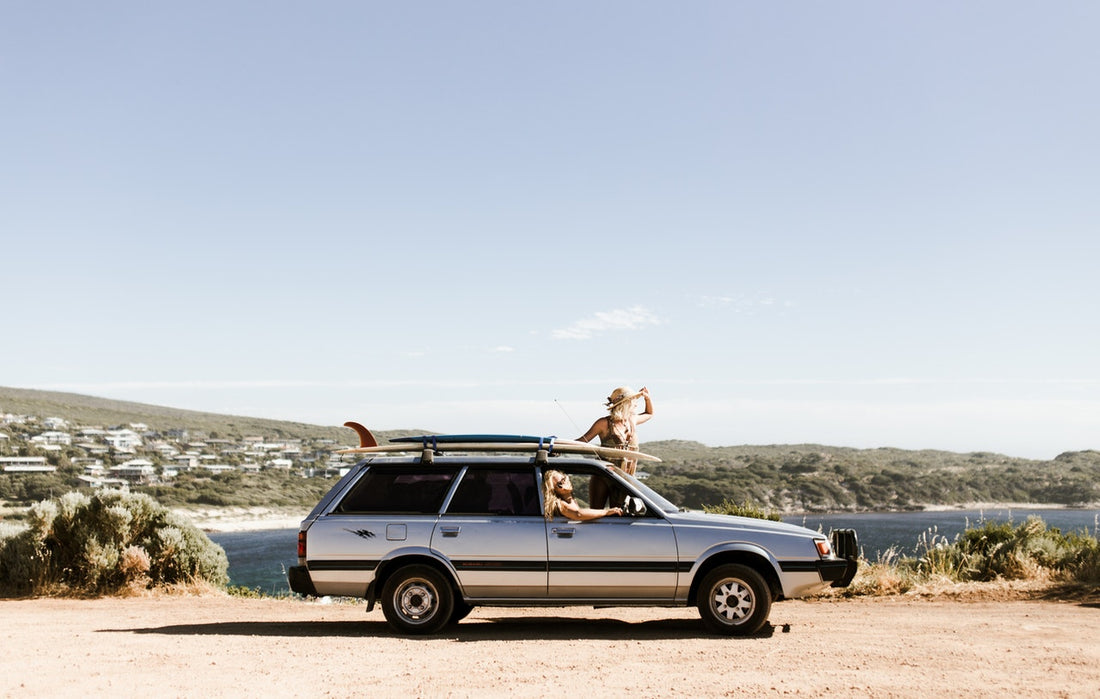 Los riesgos de viajar en coche en verano y cómo afrontarlos